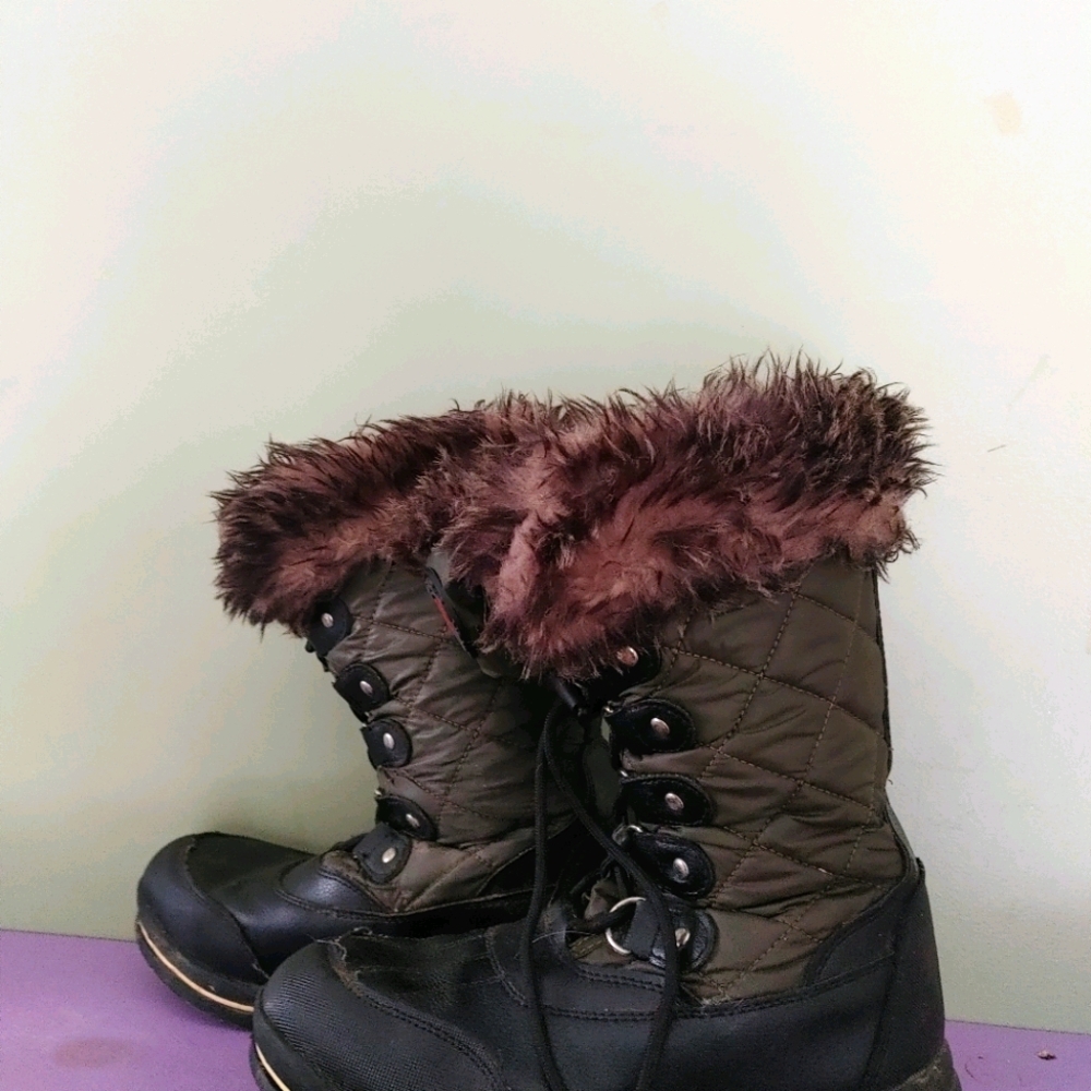 Size 6 ladies cougar winter boots